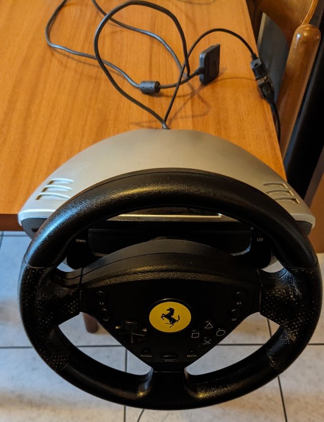 Volante e pedali Thrustmaster PS1/PS2