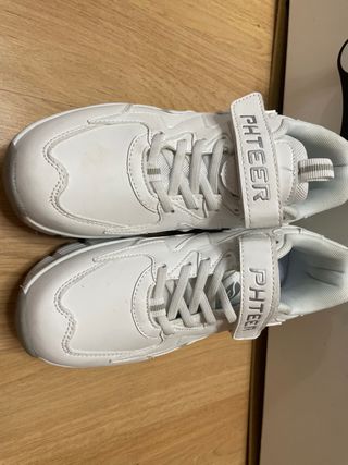 Zapatillas con ruedas talla 38