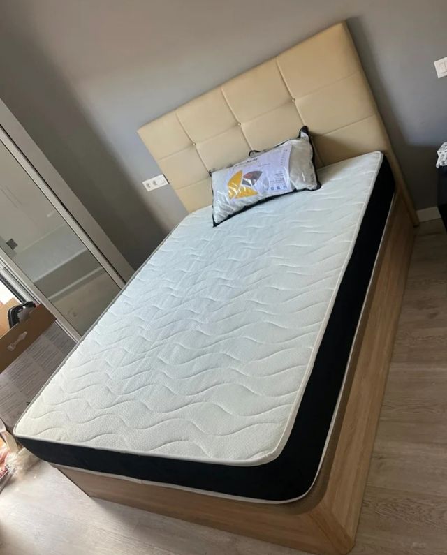 Colchón y base de cama