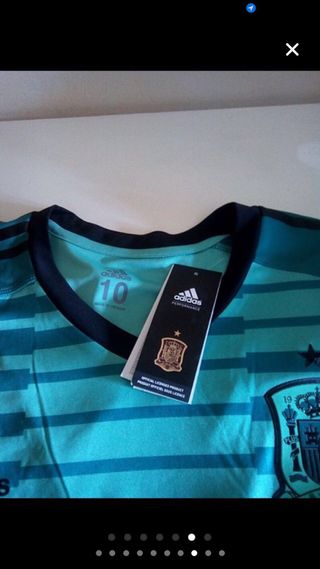 PARKA NORWAY y CAMISETA ADIDAS