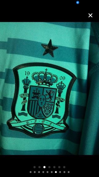 PARKA NORWAY y CAMISETA ADIDAS