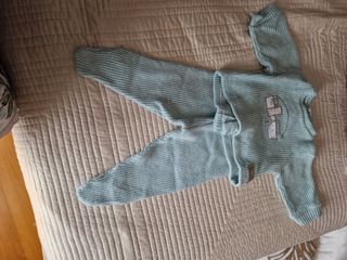 Conjunto de bebé azul con avión