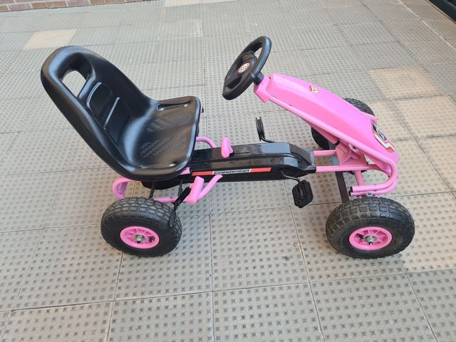 Kart a pedales rosa para niña