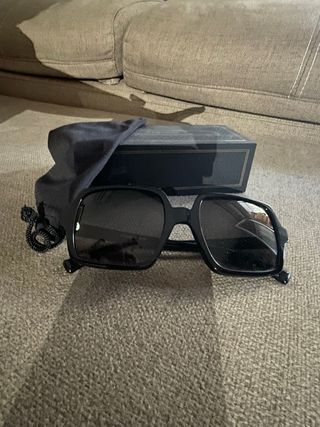 Gafas de sol cuadradas negras