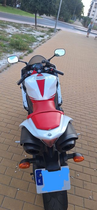 Yamaha R1 2008