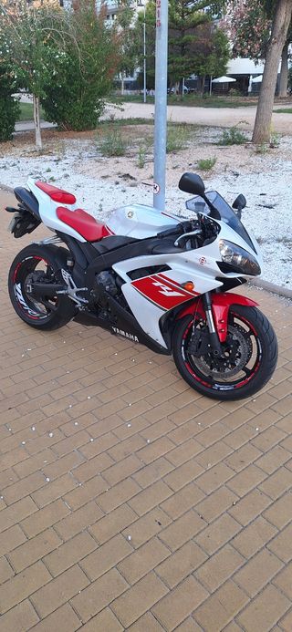 Yamaha R1 2008