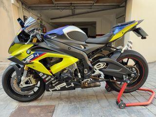 BMW S1000RR modelo 2018 acabado hp4