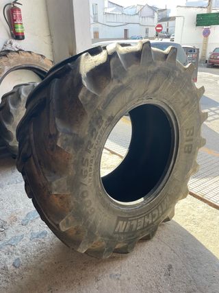 Rueda Michelin 600/65 R28