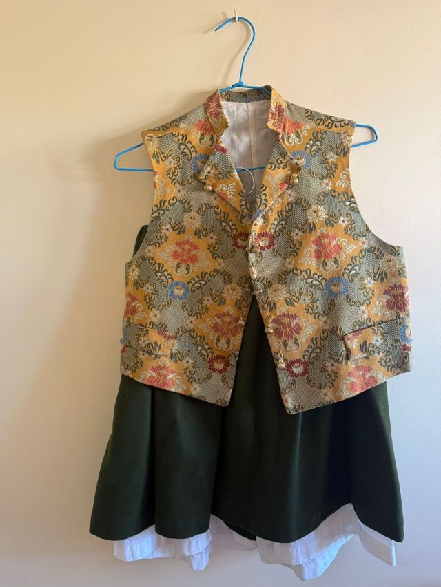 Chaleco fallero y faldilla niño 7-8 años