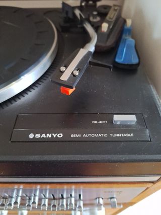 Equipo de música vintage Sanyo