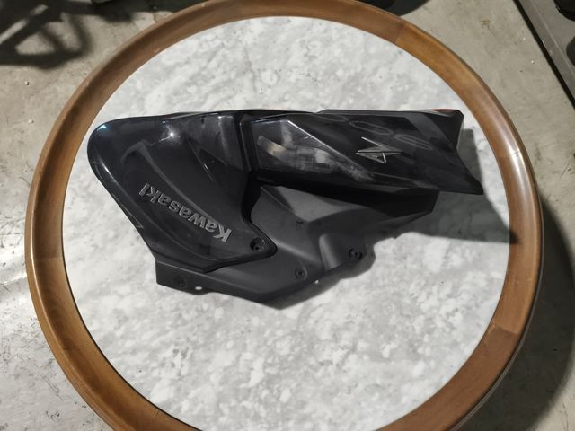 Tapa Lateral Kawasaki Z900 Negra