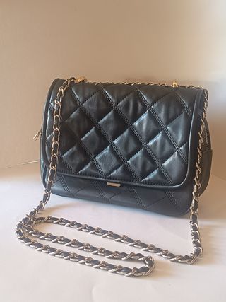 Bolso Zara Negro con Cadena dorada