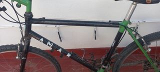 Bicicleta Marin Negra y Verde