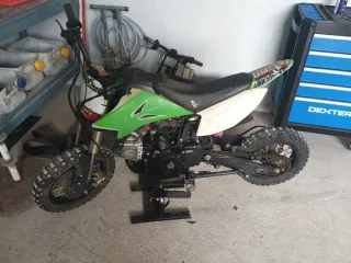 Moto de cross infantil