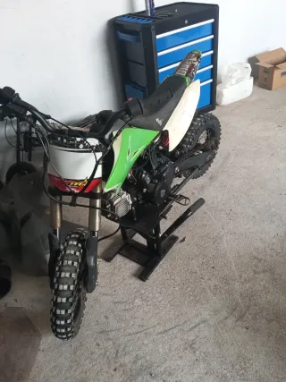 Moto de cross infantil