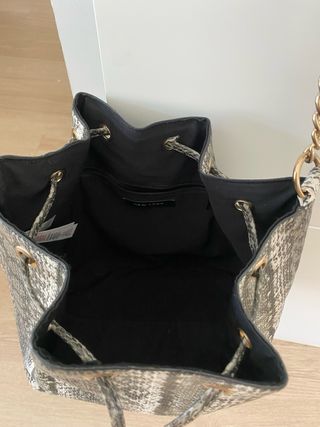Bolso Cubo Serpiente Dorado y Plateado