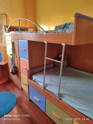 Habitación infantil con  litera