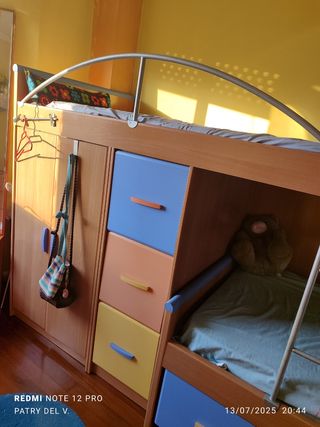 Habitación infantil con  litera