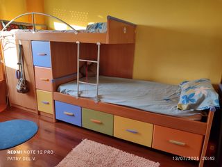 Habitación infantil con  litera