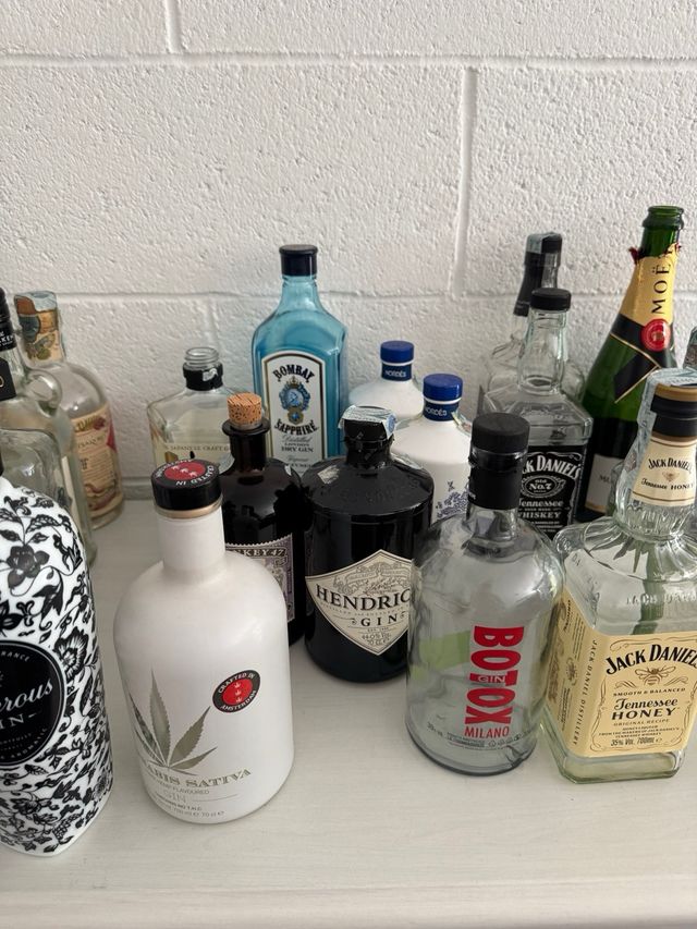 Bottiglie vuote da collezione