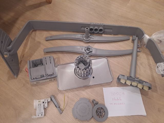Parti e ricambi per lavastoviglie Bosch SM-V41D10EU