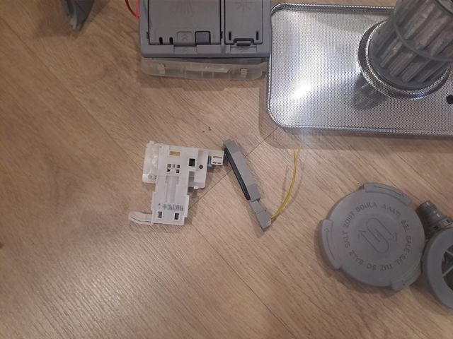 Parti e ricambi per lavastoviglie Bosch SM-V41D10EU