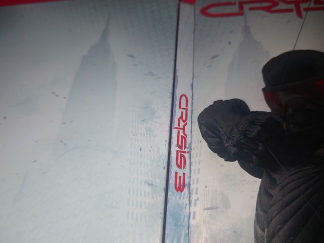 Crysis 3 Xbox 360 edición steelbook.