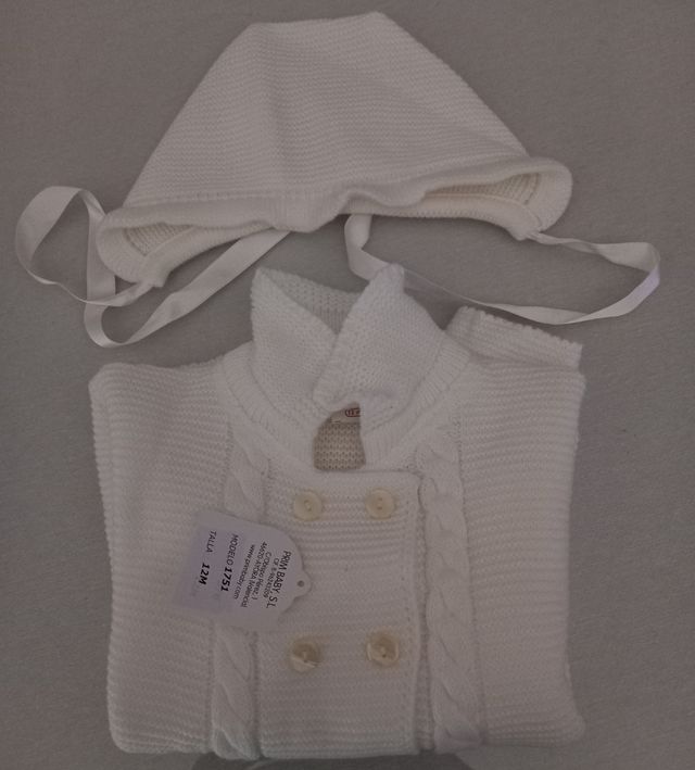 Abrigo y gorro de bebé 12 meses. Nuevo!
