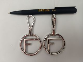 Fendi Charm Plateado