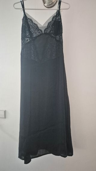 Camisón lencero Oysho negro encaje