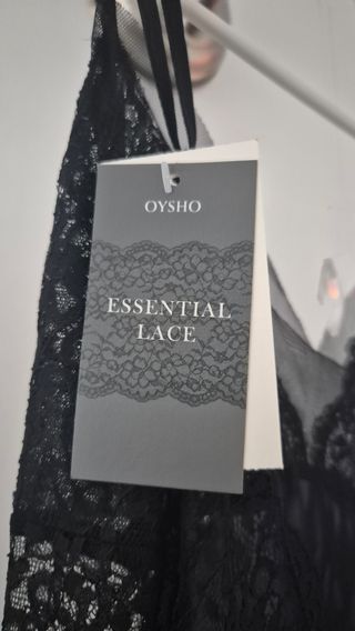 Camisón lencero Oysho negro encaje