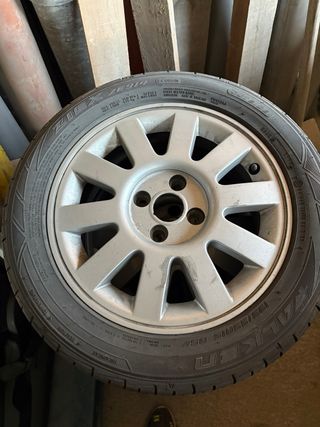 4 Llantas Renault Megane con Gomas Falken