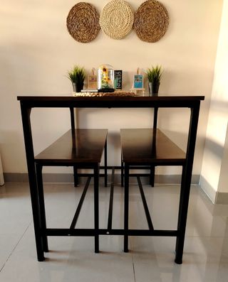 Mesa comedor con bancos incluidos