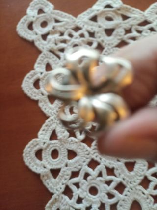 Anillos de plata con detalles naranjas