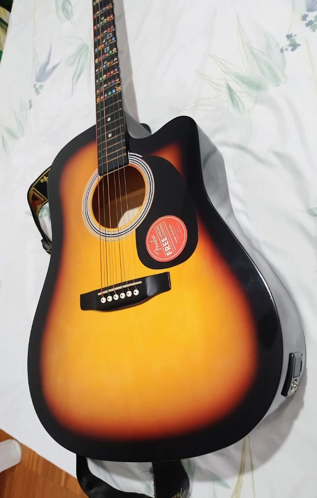 Guitarra Eléctrica Acústica Fender Squier Sunburst
