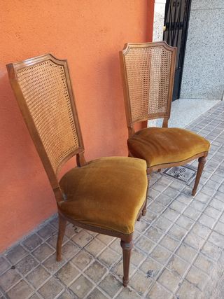 2 Sillas de Comedor con Rattan y Terciopelo