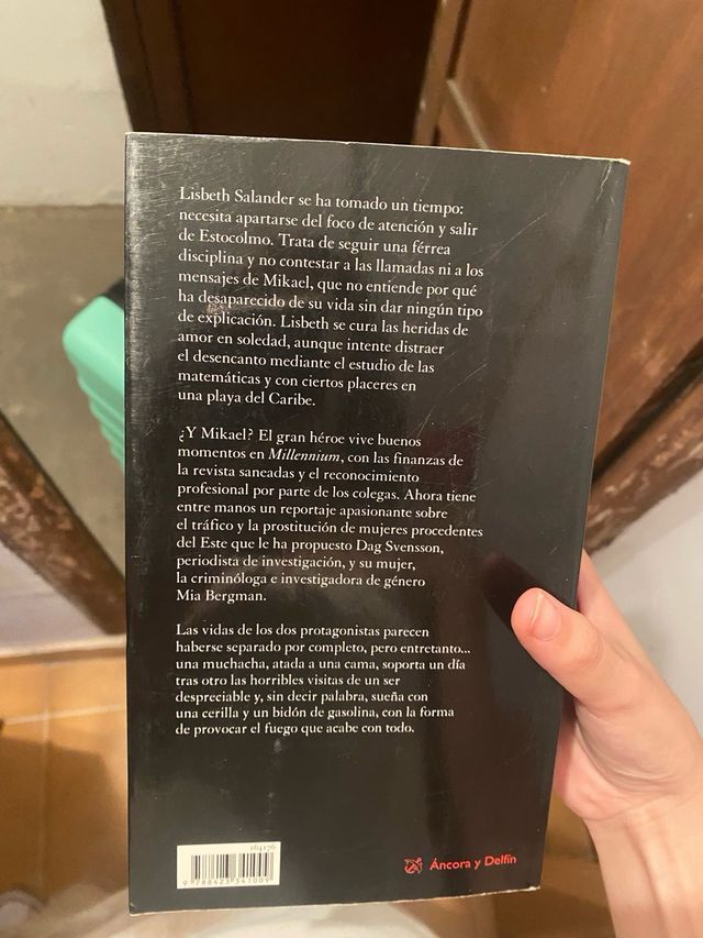 La chica que soñaba con un cerillo y un galon d...