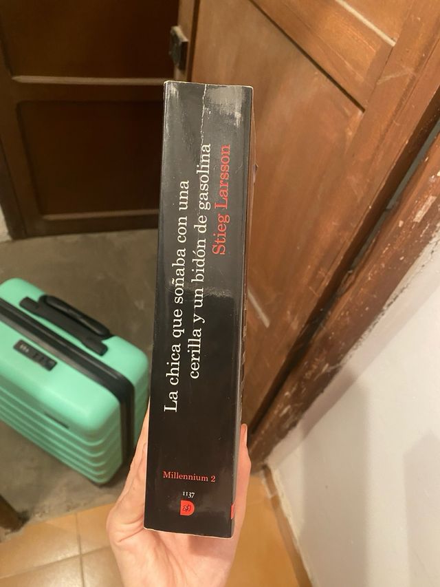 La chica que soñaba con un cerillo y un galon d...