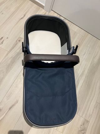 Carrito Joolz Geo 3 Azul se regala luz