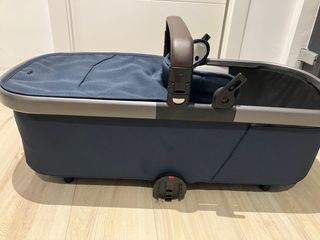 Carrito Joolz Geo 3 Azul se regala luz