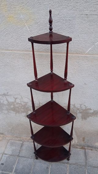 Rinconera antigua de madera