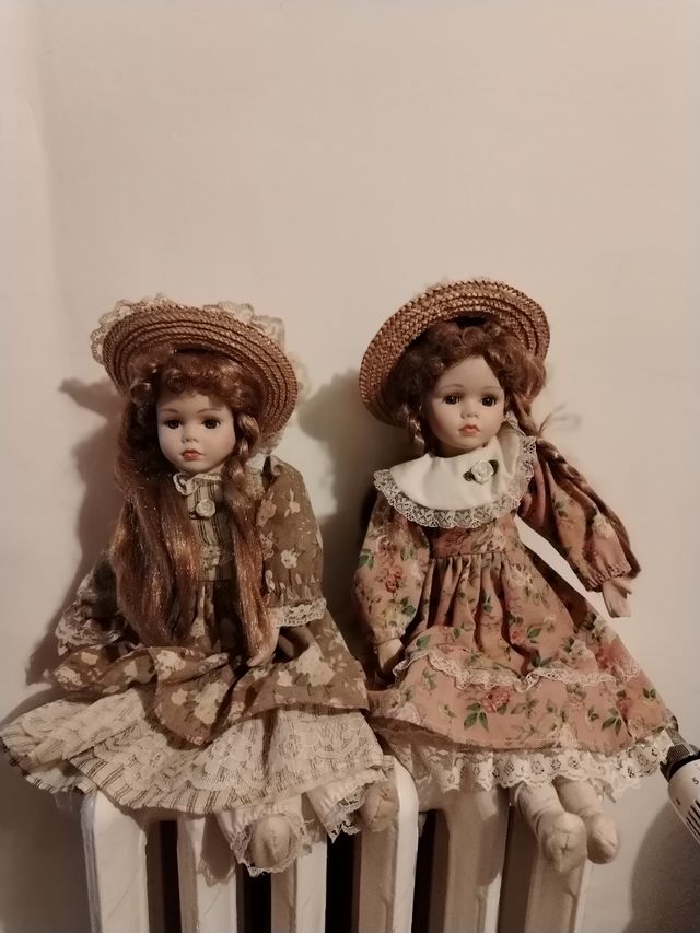 Bambole da collezione in porcellana