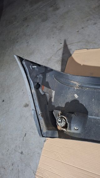 Paragolpes Trasero Ford Focus MK1 Gris Nardo