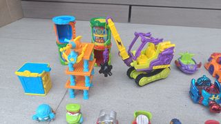 Super Zings - Colección de Figuras y Vehículo