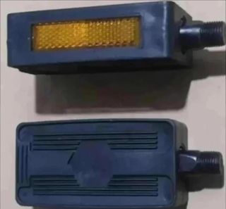 PAR PEDALES NUEVOS RECTANGULARES VESPINO DERBI VAR