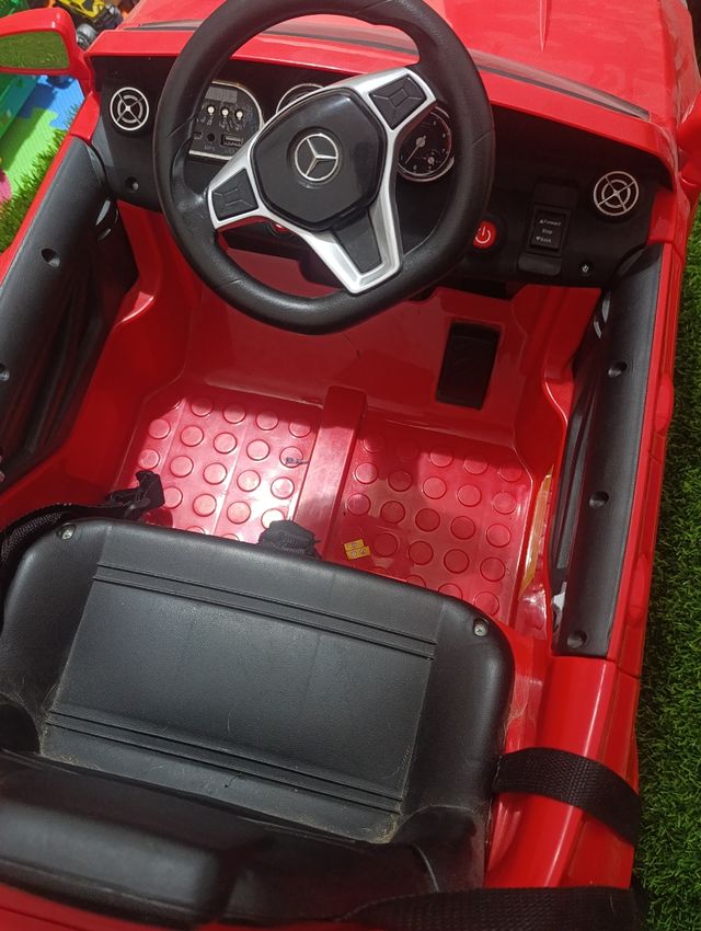 Coche a batería para niños