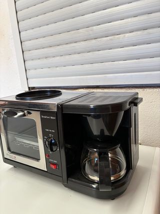 Cafetera, Minihorno y Plancha Desayuno