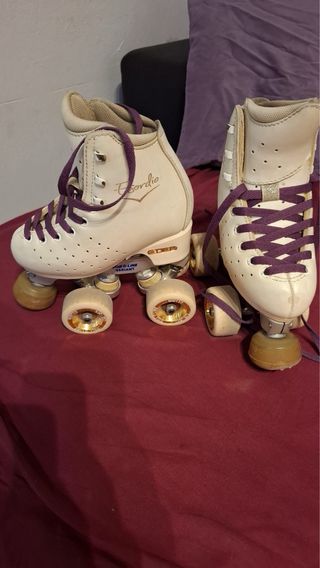 Patines Artísticos Blancos con Cordones Morados