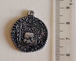 Lote de medallas religiosas