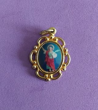 Lote de medallas religiosas